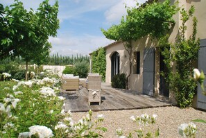 Terrace/patio - Holiday rental with pool MAUSSANE LS1-226 (Maussane-les-Alpilles)