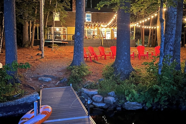 white lights for evening dining