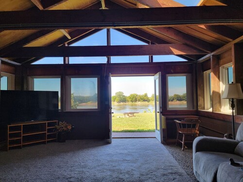 Waterfront Rock Shower Suite w/ Sunset View Room!