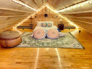 3 室のベッドルーム、デスク、アイロン / アイロン台、WiFi