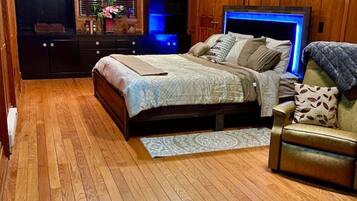 3 bedrooms, desk, iron/ironing board, WiFi