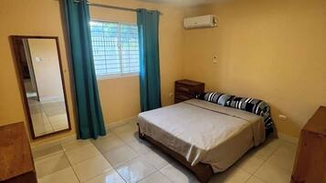 2 soverom, strykejern/-brett, wi-fi og sengetøy