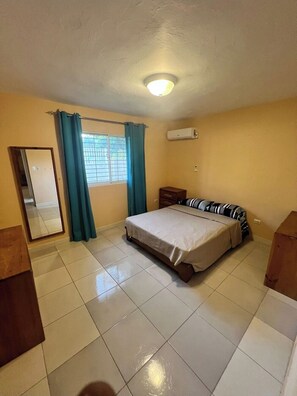 2 chambres, fer et planche à repasser, Wi-Fi, literie fournie