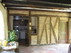 Private kitchen - Beautiful, quiet, typical Périgord house (with large wooded grounds) (Liorac / louyre)