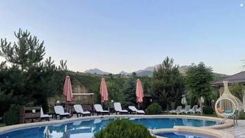 Außenpool (je nach Saison geöffnet)