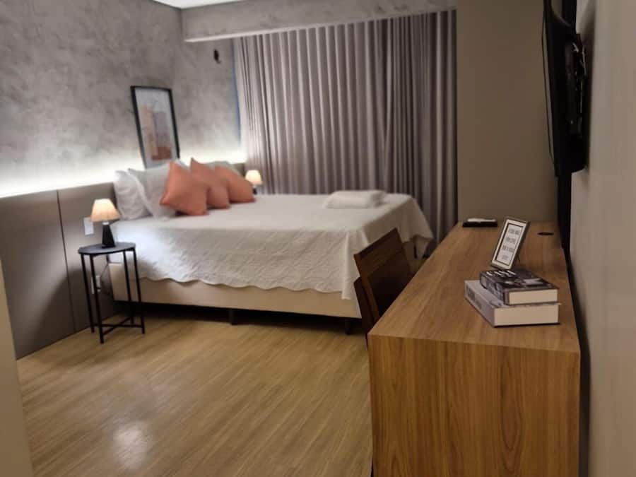 Leilighet | Blendingsgardiner, strykejern/-brett og wi-fi (inkludert)