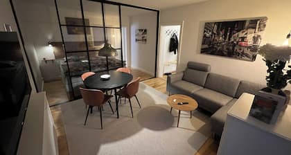 Spacious & Bright Studio Apartment by King's Garden, Copenhagen