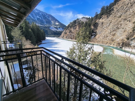 Deluxe Double Room, River View | Balcony view