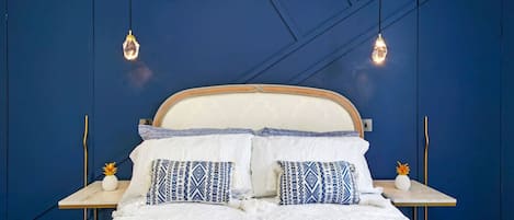 2 bedrooms, desk, iron/ironing board, free WiFi