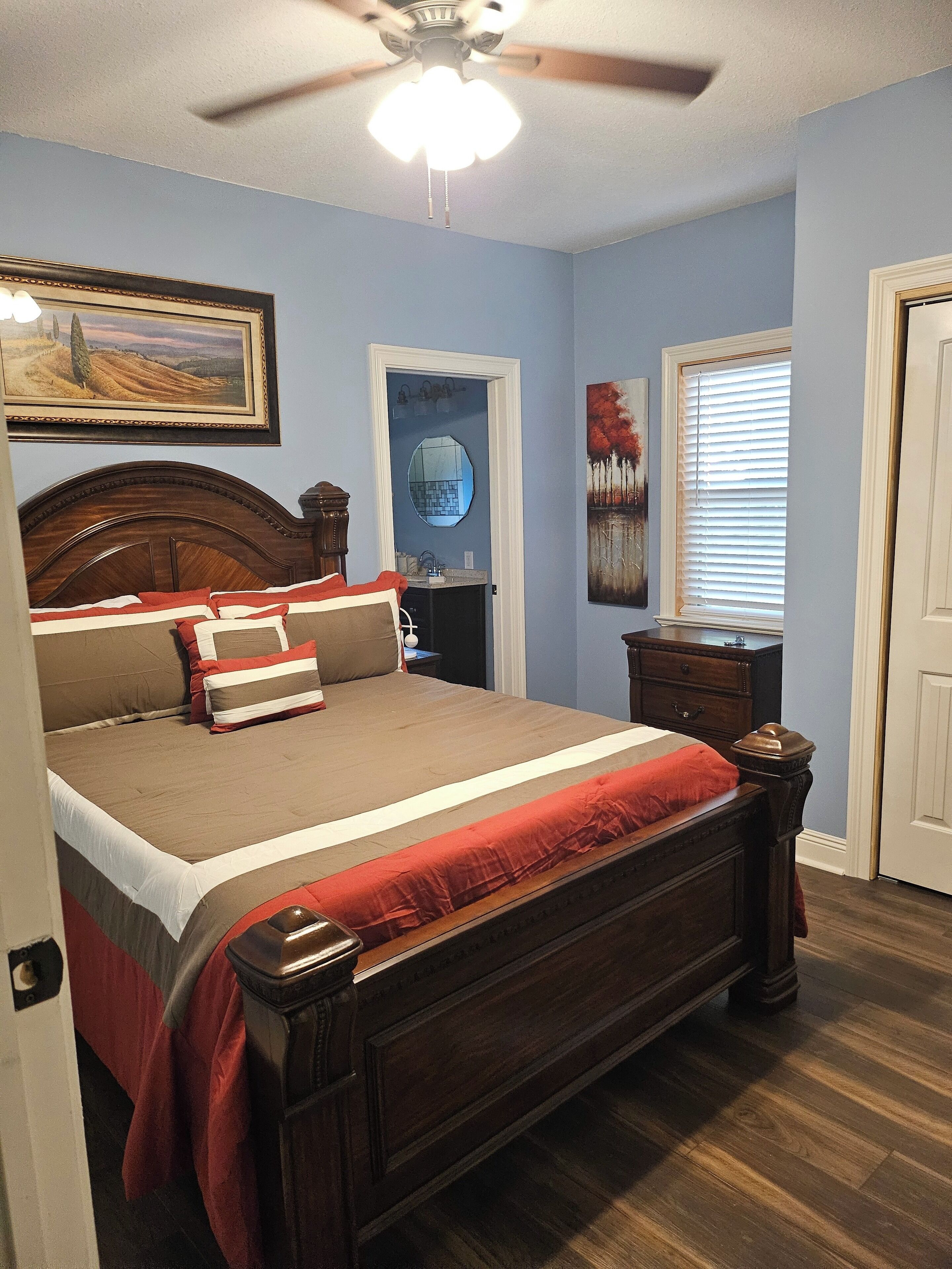 3 bedrooms, iron/ironing board, free WiFi, bed sheets