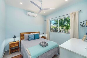 2 habitaciones, caja de seguridad en la habitación y escritorio 