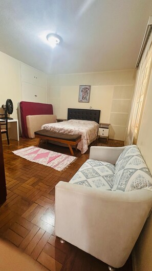 2 Schlafzimmer, Schreibtisch, kostenloses WLAN, Bettwäsche