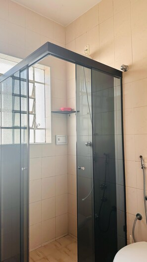 Dusche, Toilettenpapier