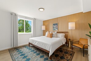 2 bedrooms, desk, iron/ironing board, free WiFi