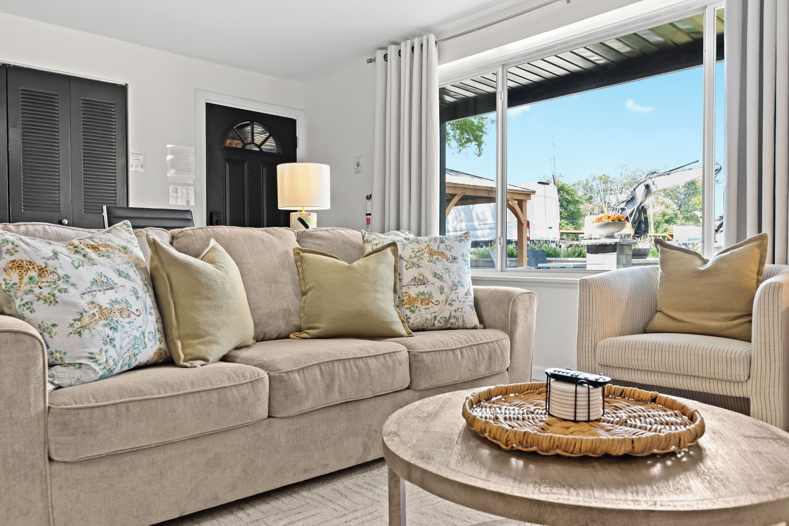 Una Smart TV, libros