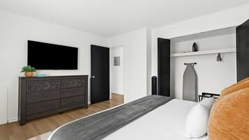 1 bedroom, desk, iron/ironing board, free WiFi