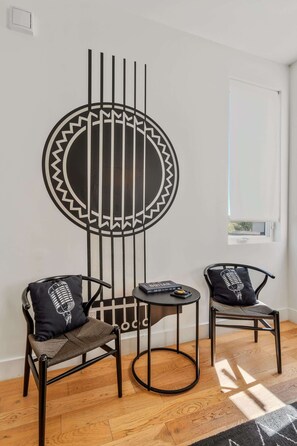 Interior - Cozy Gulch Retreat • Skyline Views (Nashville)