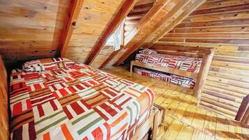 4 bedrooms, internet, bed sheets