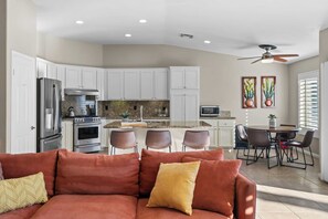 บ้านพัก (4 Bedrooms) | ภายใน