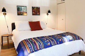 2 chambres, fer et planche à repasser, accès au Wi-Fi (inclus)