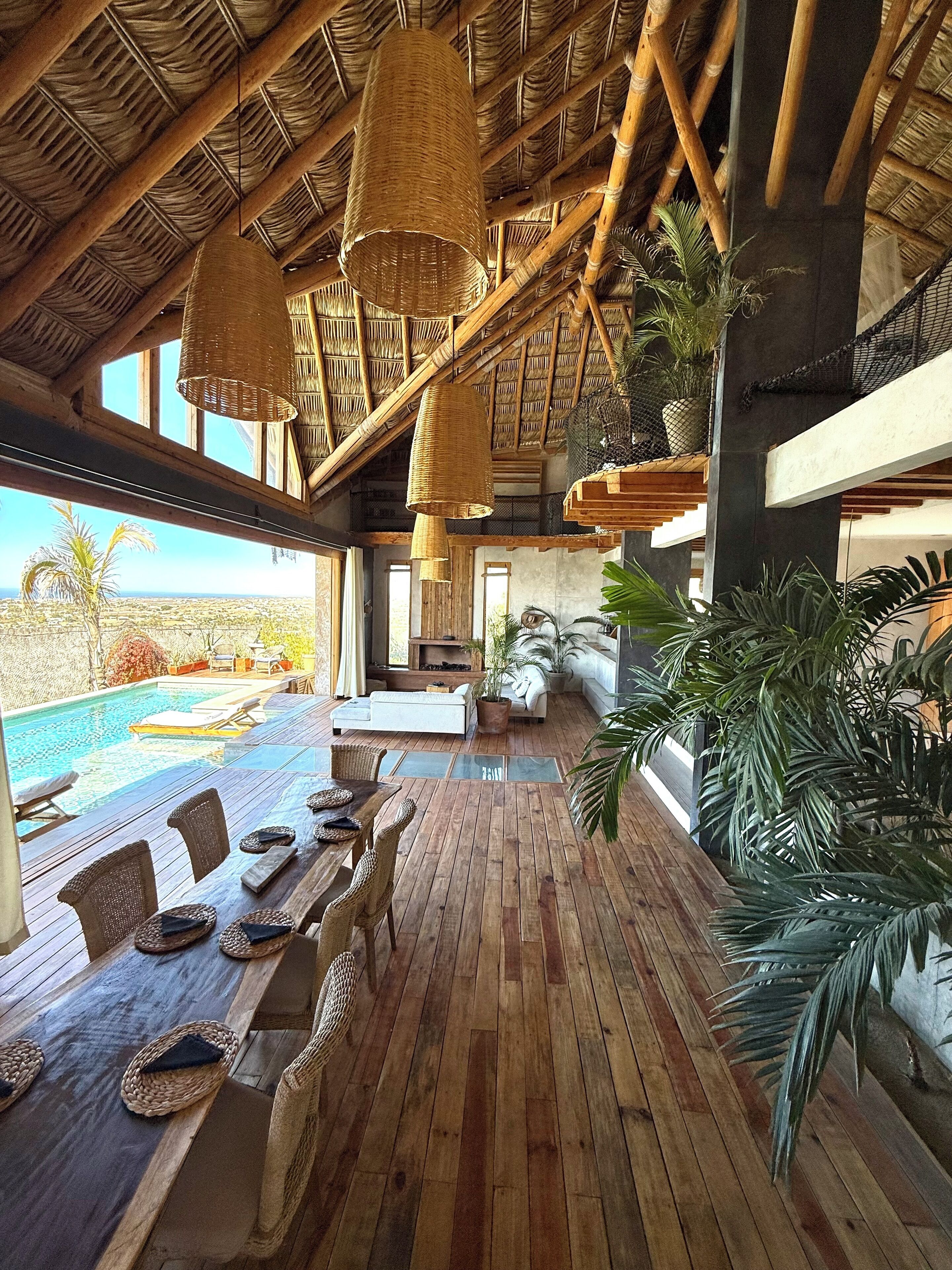 Panoramic Cabin, Sea View | Living area