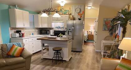 Cozy cabin with WiFi and AC in lovely Ferris!