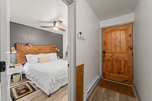 1 bedroom, iron/ironing board, internet, bed sheets