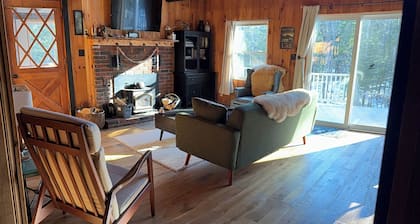 Charming Maine cabin in Bridgton Highland Lake