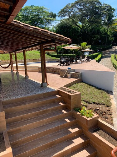 VILLA CATALINA FARM WITH SWIMMING POOL AND JACUZZI NEAR LA PINTADA 