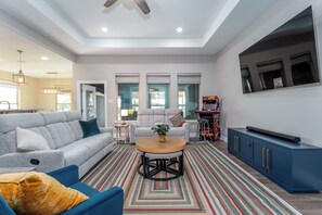 智能電視、 辦公室