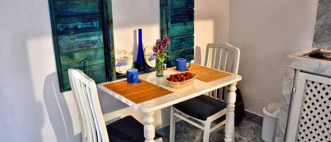 تناول الطعام