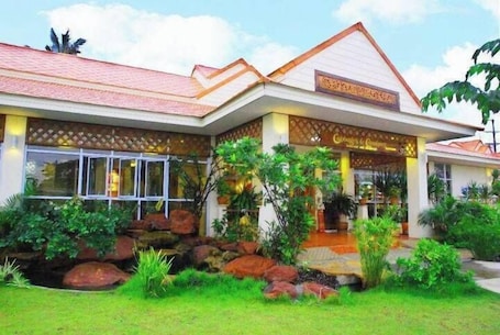 Restaurante. Cabbages & Condoms Hotel Ratchaburi