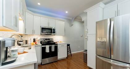MD/DC/VA Hideaway - Oasis /Jacuzzi w/ 4-bedroom/3-Bath in Fort Washington