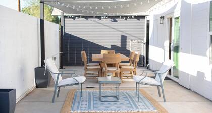 Charming 2-bedroom bungalow with WiFi, AC in peaceful Phoenix