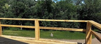 4-bedroom, 2-bathroom log cabin offers the perfect retreat close to downtown Sturgis. With breathtaking views and a peaceful wooded setting, this cozy home-away-from-home is perfect for families or groups, comfortably accommodating up to 8 guests.