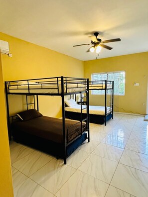 1 bedroom, iron/ironing board, WiFi, bed sheets - Jett Room - Ferdi's Place (Port Antonio)
