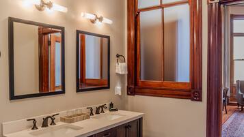 Haartrockner, Handtücher