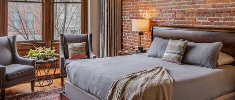 Iron/ironing board, Internet, bed sheets