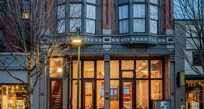 Historic Waterfront Hotel in downtown Port Townsend