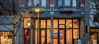 Historic Waterfront Hotel in downtown Port Townsend