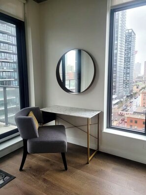 Interior - *Cozy Condo/King Bed/Pool/Gym/CityViews/Walkscore 91 (Calgary)