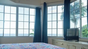 Unclassified image, 5 of 30, button - Pampered in paradise - two b/r penthouse Ocho Rios (Ocho Rios)