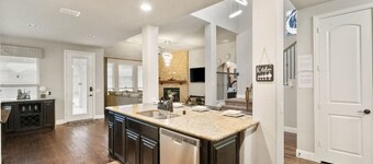 New to Vrbo - Family Escape w/Basketball,Ping-Pong,MediaRm+More!