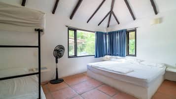 6 bedrooms, WiFi, bed sheets
