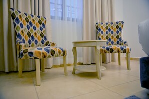 In-room safe, desk, free WiFi - Petra Karam Hotel (Wadi Musa)