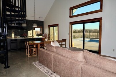 Modern Cabin Hideaway • Private Pool + Hot Tub
