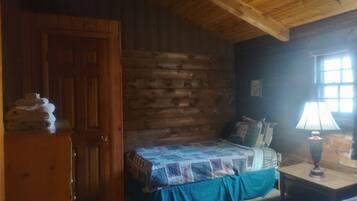 2 bedrooms, internet, bed sheets