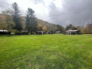 Property grounds - Cold Spring Lodge - Cabin 6 (Big Indian)