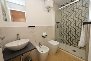 Bathroom - Relais Trastevere Station (Rome)