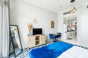 1 室のベッドルーム、セーフティボックス (室内)、アイロン / アイロン台、WiFi (無料)